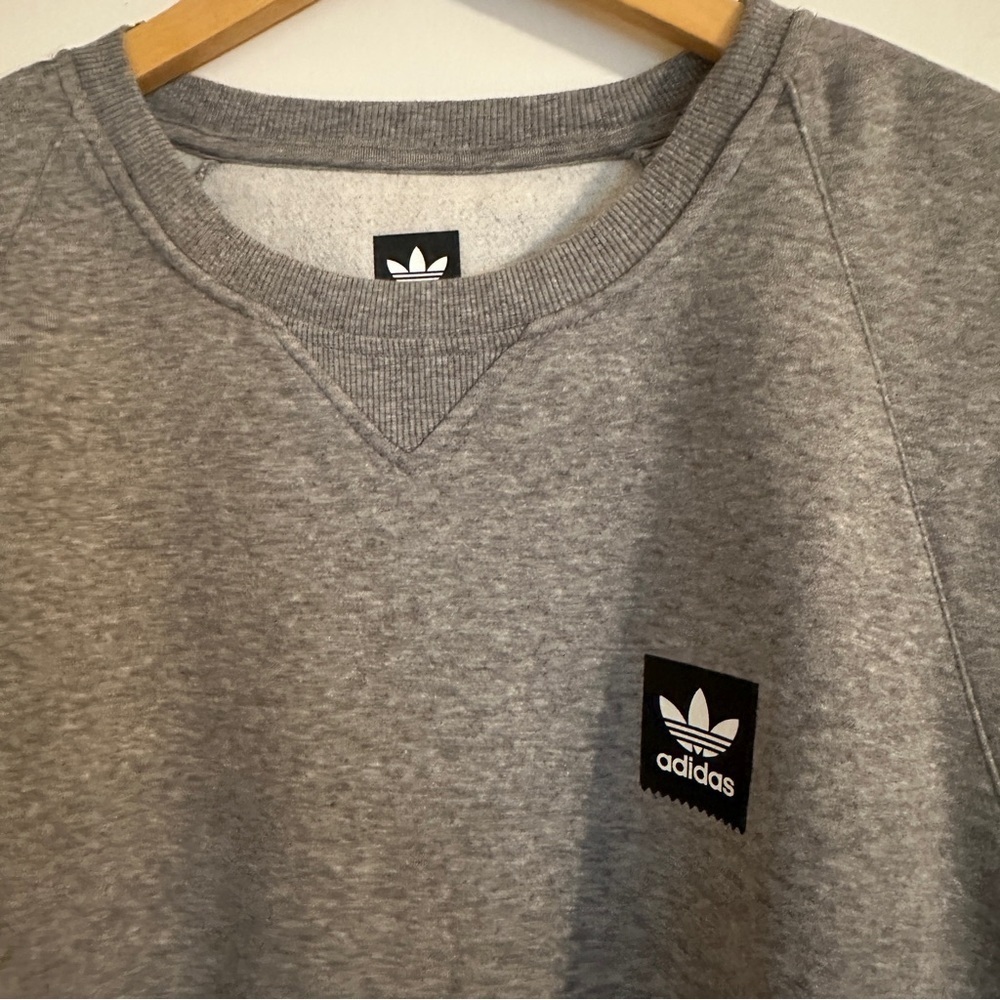 NWOT Adidas Insley crewneck pullover sweatshirt men L gray white - Picture 6 of 7